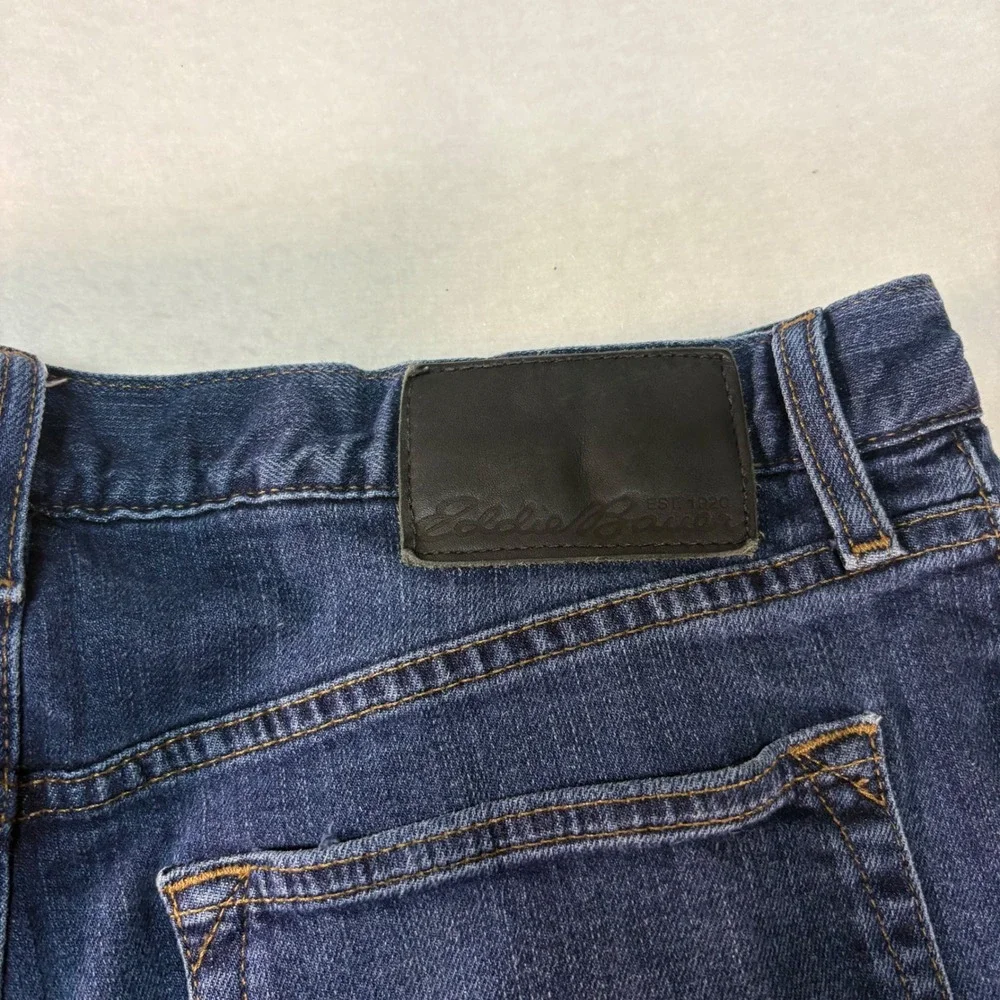 Eddie‎ Bauer Women Straight Fit Fleece Lined Jeans Dark Wash Size 35
